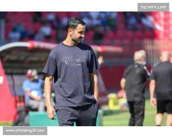 帕拉迪诺与科瓦奇兄弟旧日情谊，为比赛增添温馨色彩